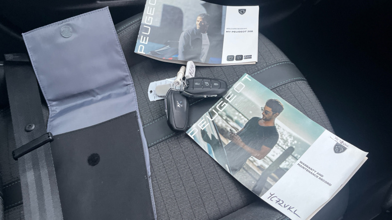 Peugeot 208 1.2 PureTech 100 Allure Premium + 5dr Petrol Hatchback